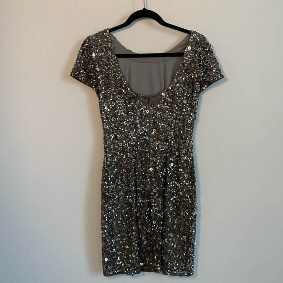 Adriana Papell Sequin Mini Dress Size 6 - Picture 2 of 2